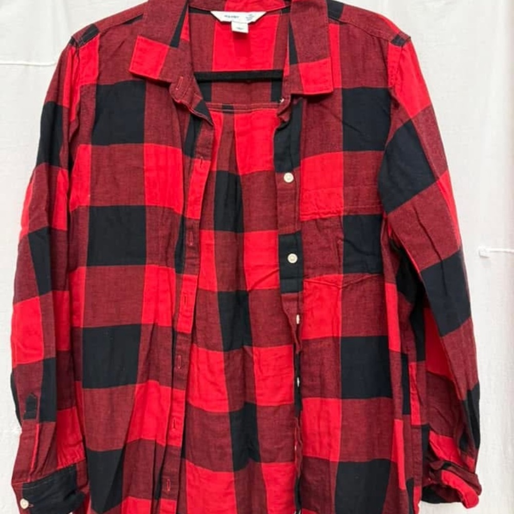 Old Navy Red and Black Plaid Button Down Shirt